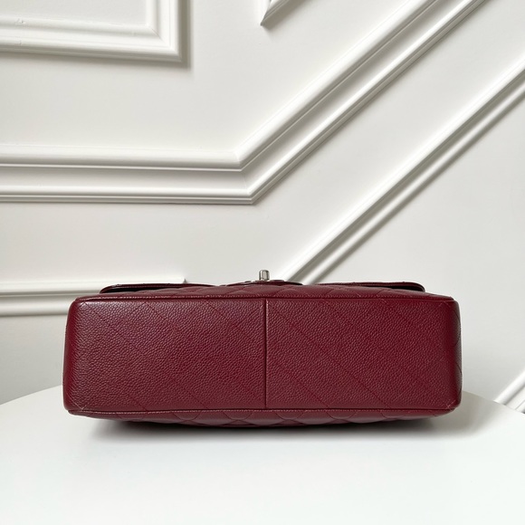 —SOLD—CHANEL JUMBO SINGLE FLAP - Picture 5 of 15